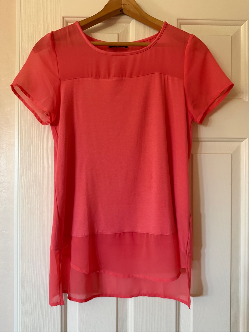 Premise Coral Boatneck Short Sleeve Top Blouse SIZE XS